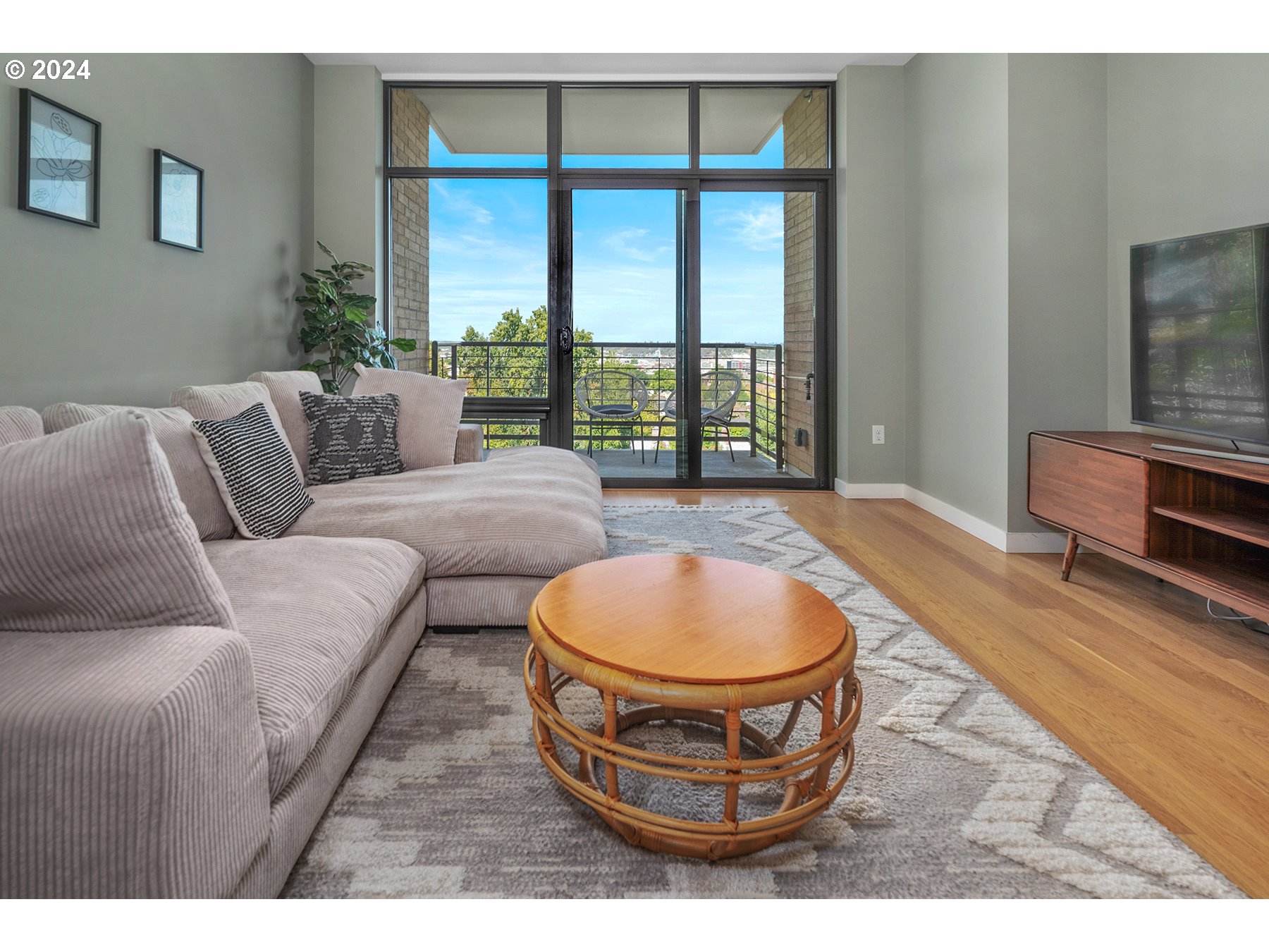 2351 Northwest Westover Road, Unit 1003 Portland, OR 97210 - Photo 8 of 42 Gallery Image 8