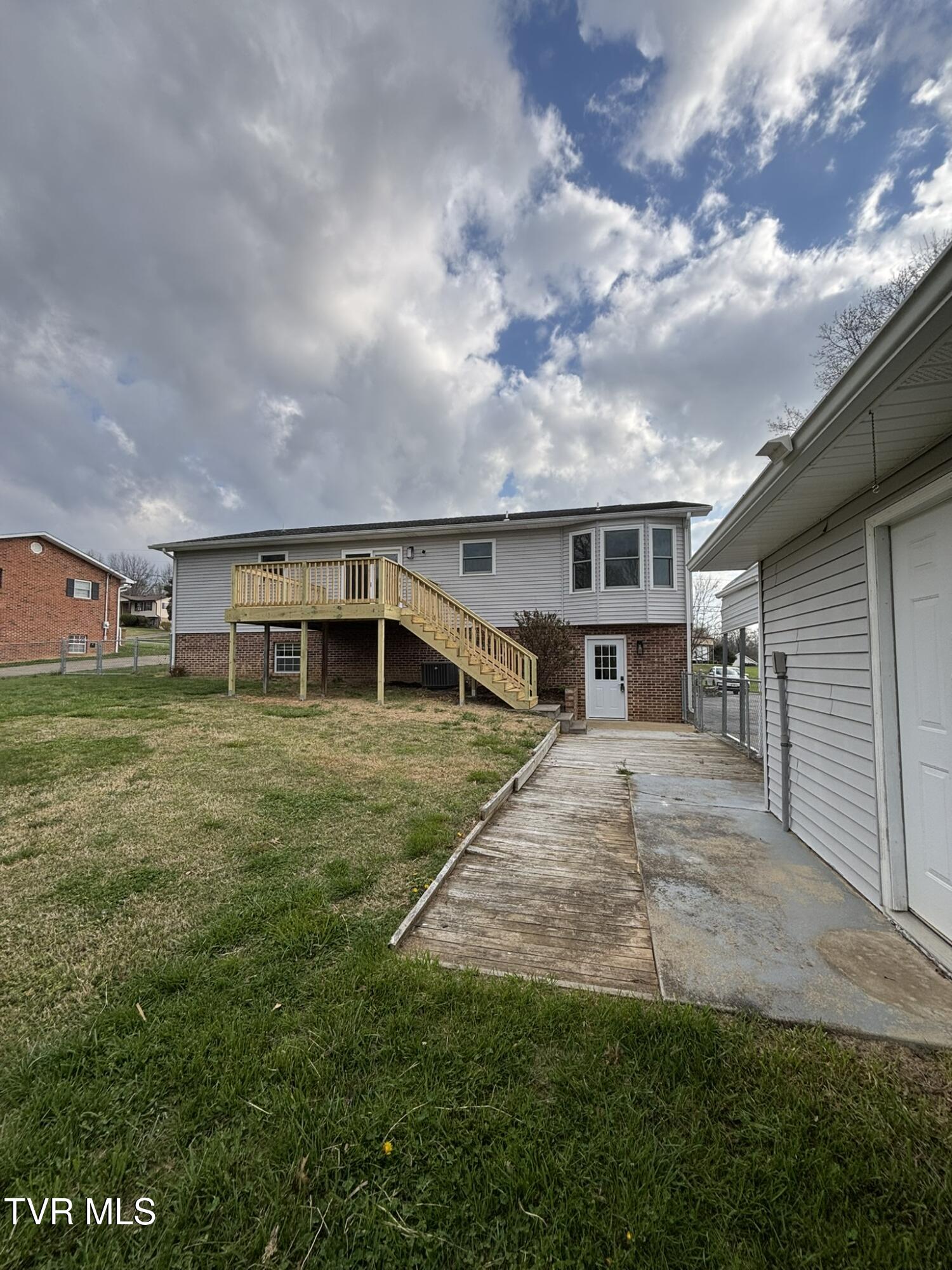 285 Brian Circle Afton, TN 37616 - Photo 21 of 24 IMG_2378