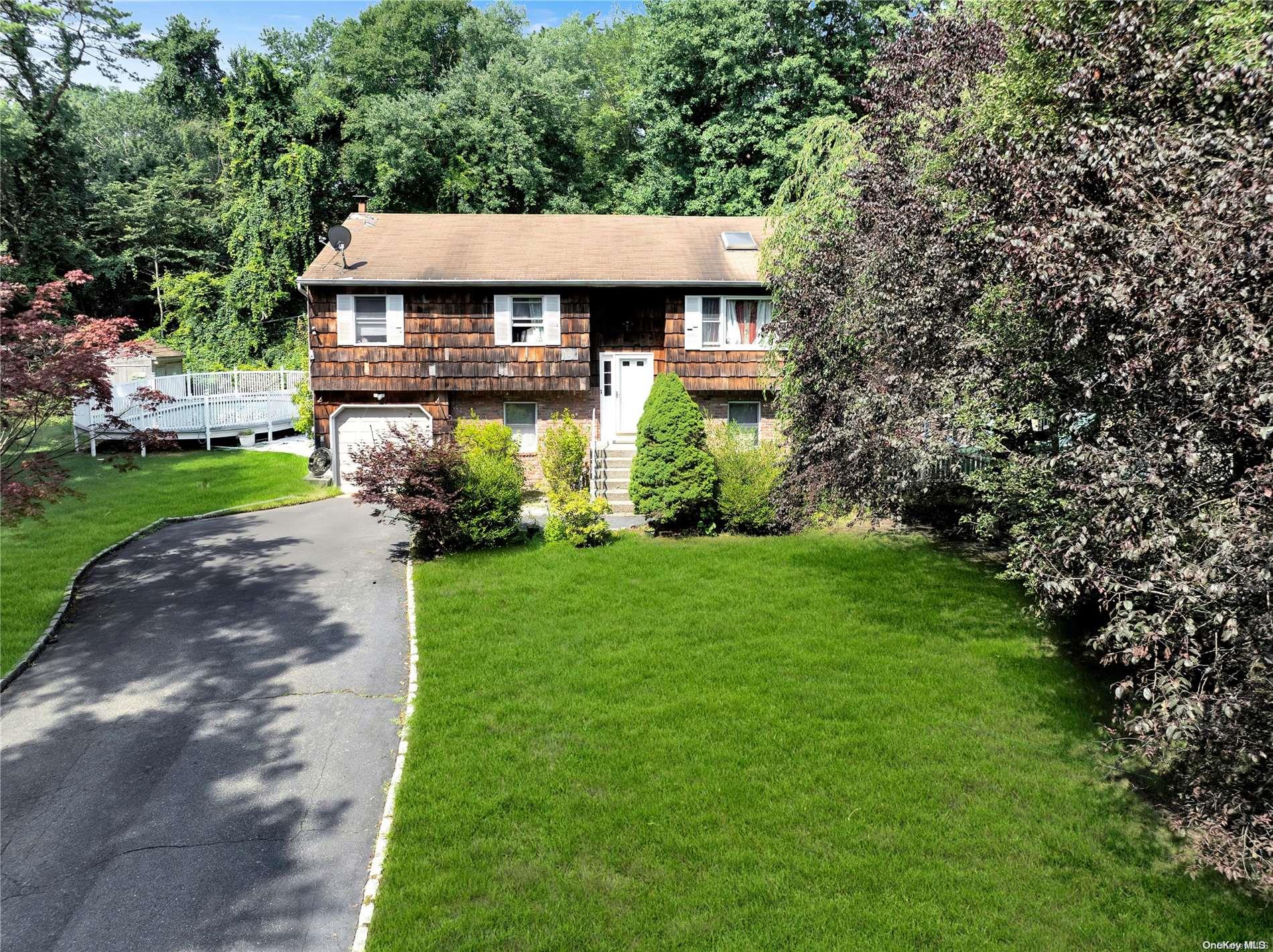 72 Giant Oak Road Ridge, NY 11961 - Photo 1 of 1