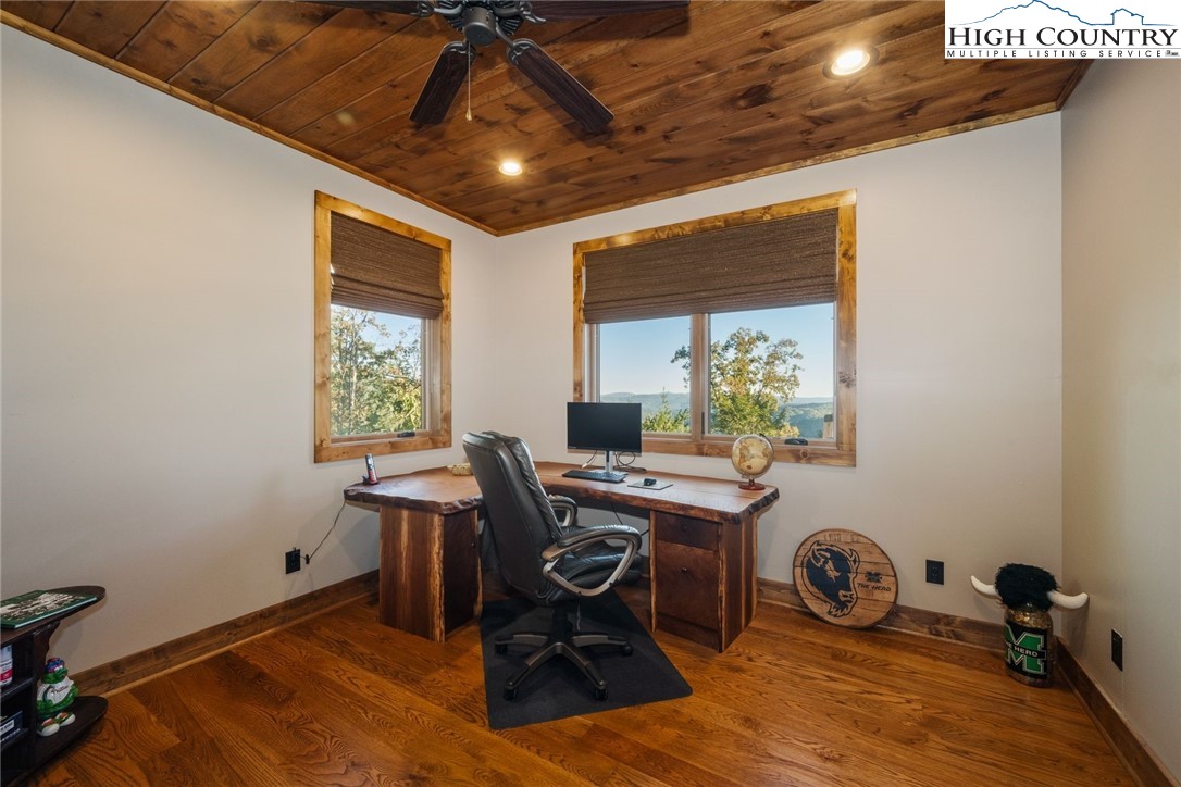 550 Big Sky Road Ferguson, NC 28624 - Photo 21 of 35 a workspace with furniture and window