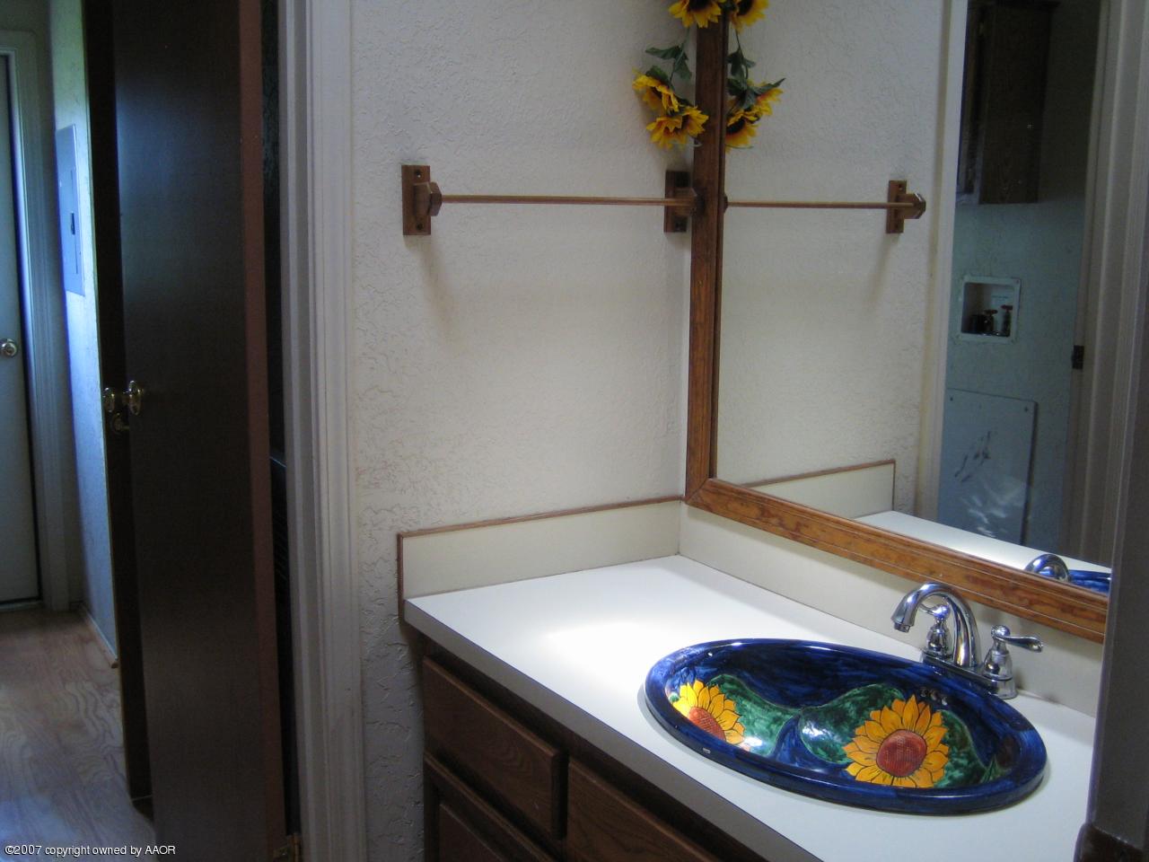 11700 Ranch Trail Amarillo, TX 79118 - Photo 6 of 10 Bathroom