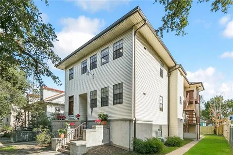 $1,300 | 2229 Napoleon Avenue, Unit 2B, New Orleans, LA 70115