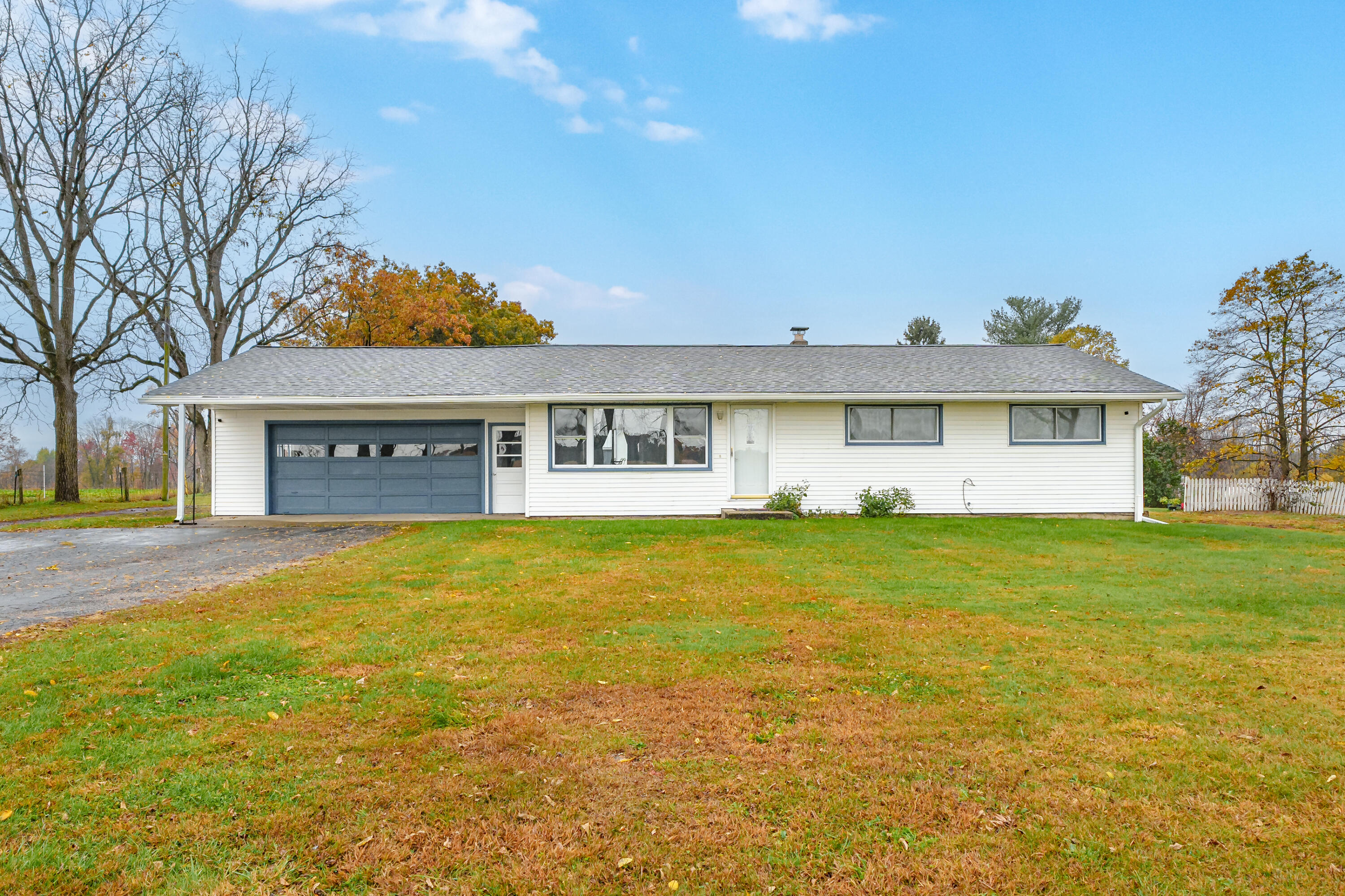 19239 Hoshel Road Three Rivers, MI 49093 - Photo 2 of 49 Hoshel_Rd_19239_ThreeRivers-1
