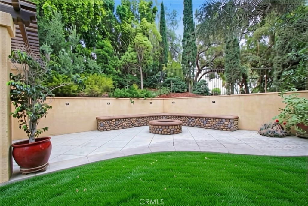 498 Green Orchard Place Riverside, CA 92506 - Photo 14 of 51