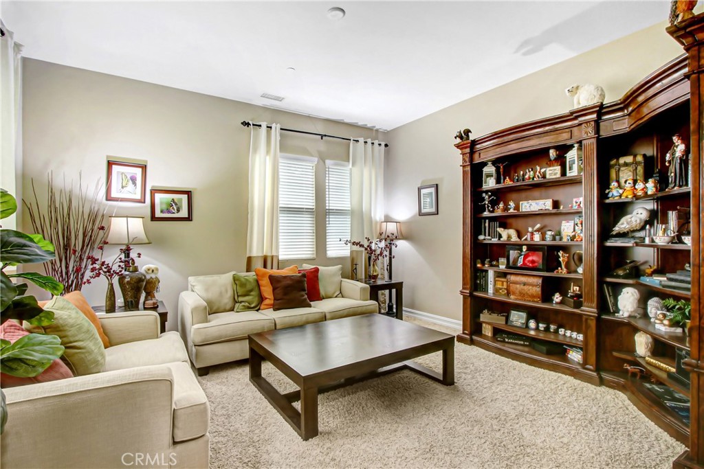 498 Green Orchard Place Riverside, CA 92506 - Photo 15 of 51