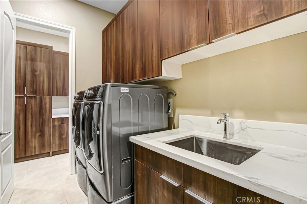 498 Green Orchard Place Riverside, CA 92506 - Photo 23 of 51