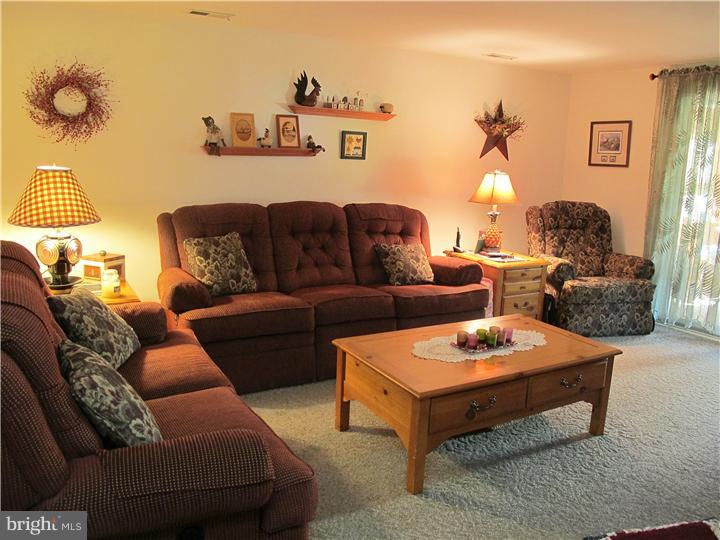 11 Parry Road Cinnaminson, NJ 08077 - Photo 7 of 18 Family Room