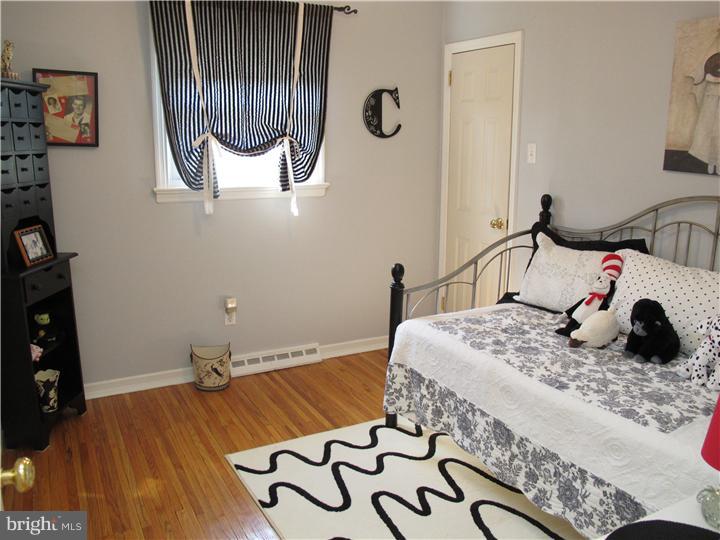 11 Parry Road Cinnaminson, NJ 08077 - Photo 10 of 18 Bedroom 2