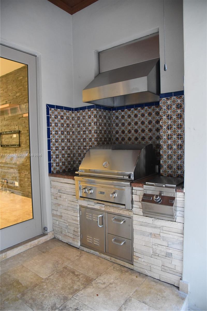 7560 Southwest 56th Court Miami, FL 33143 - Photo 19 of 32