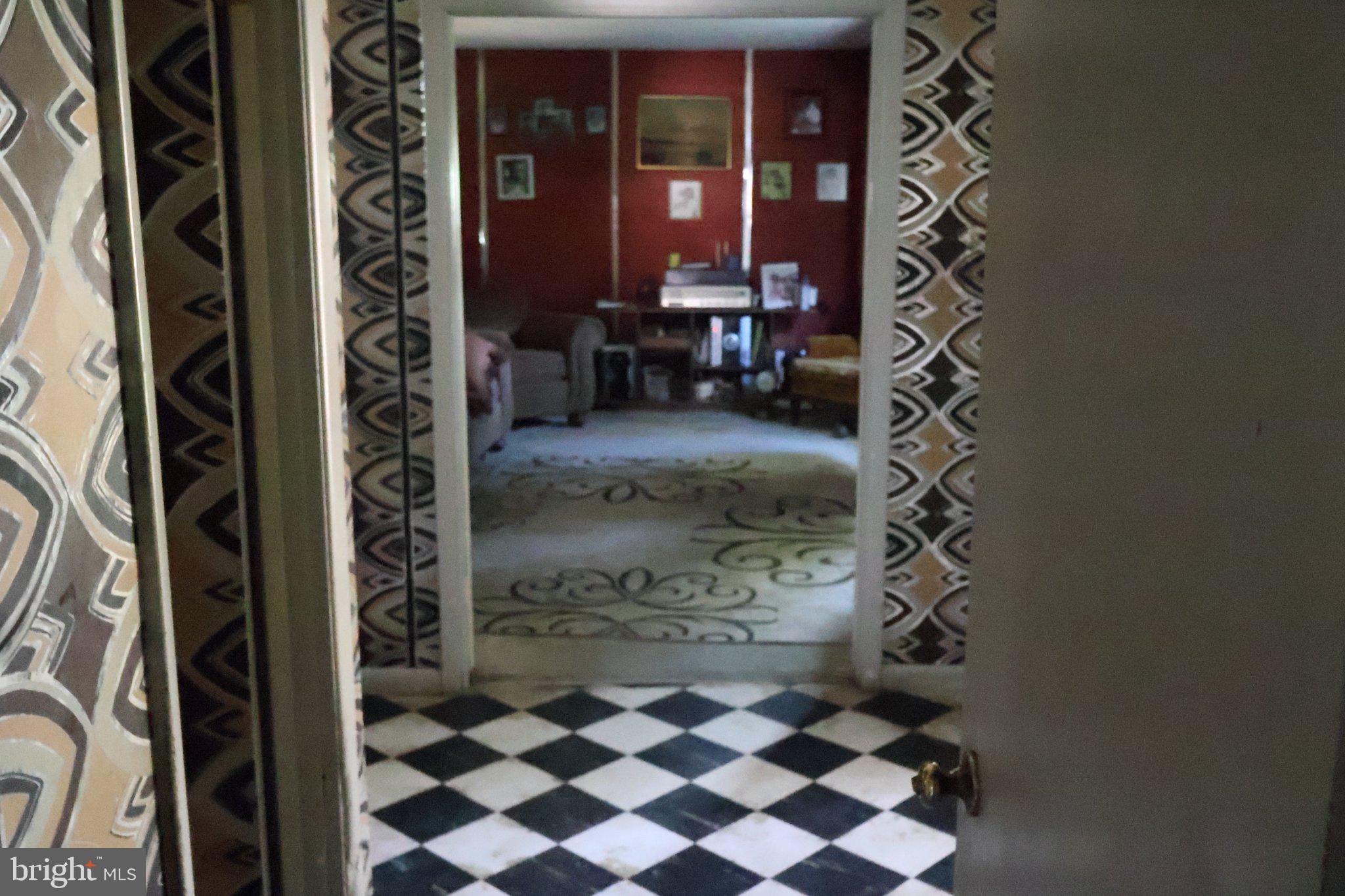 1456 Thornberry Road Wyncote, PA 19095 - Photo 8 of 25 Charming entryway with bold patterns.