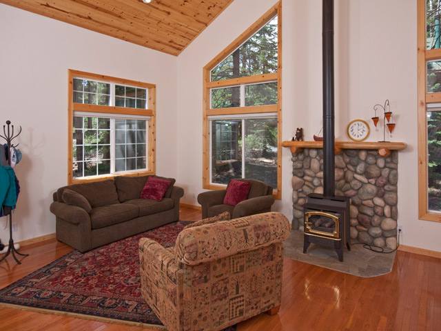 11847 Chalet Road Truckee, CA 96161 - Photo 3 of 9 Gallery Image 3