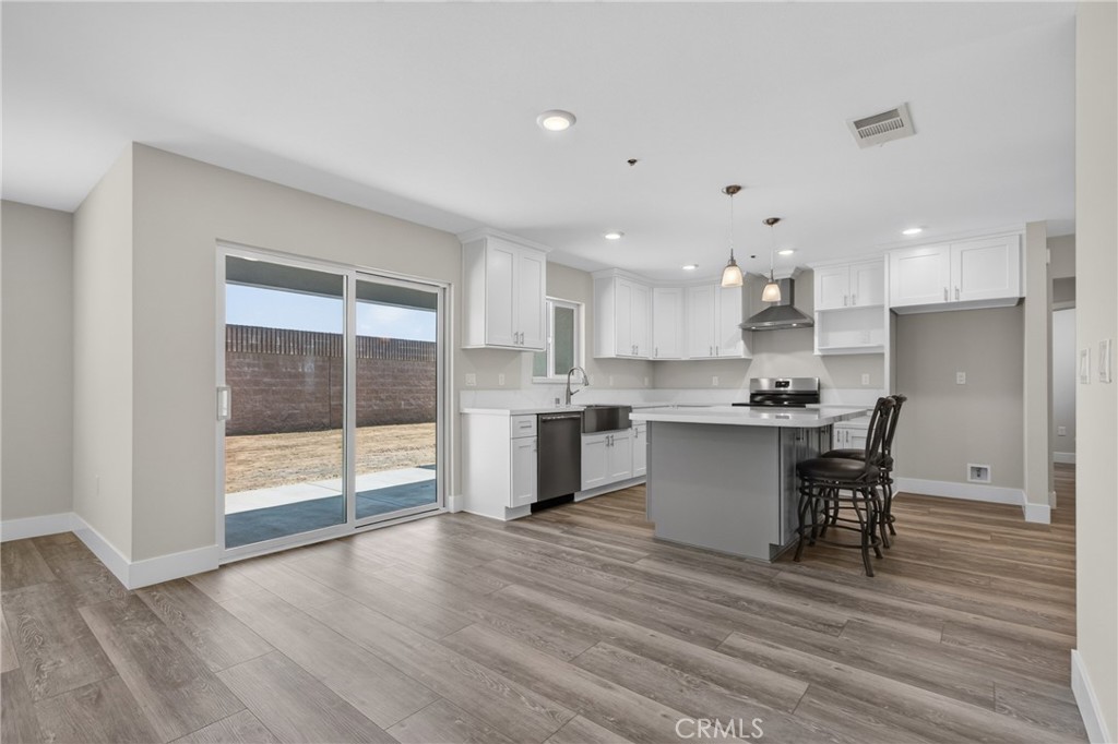 9384 Martha Way Riverside, CA 92503 - Photo 10 of 42