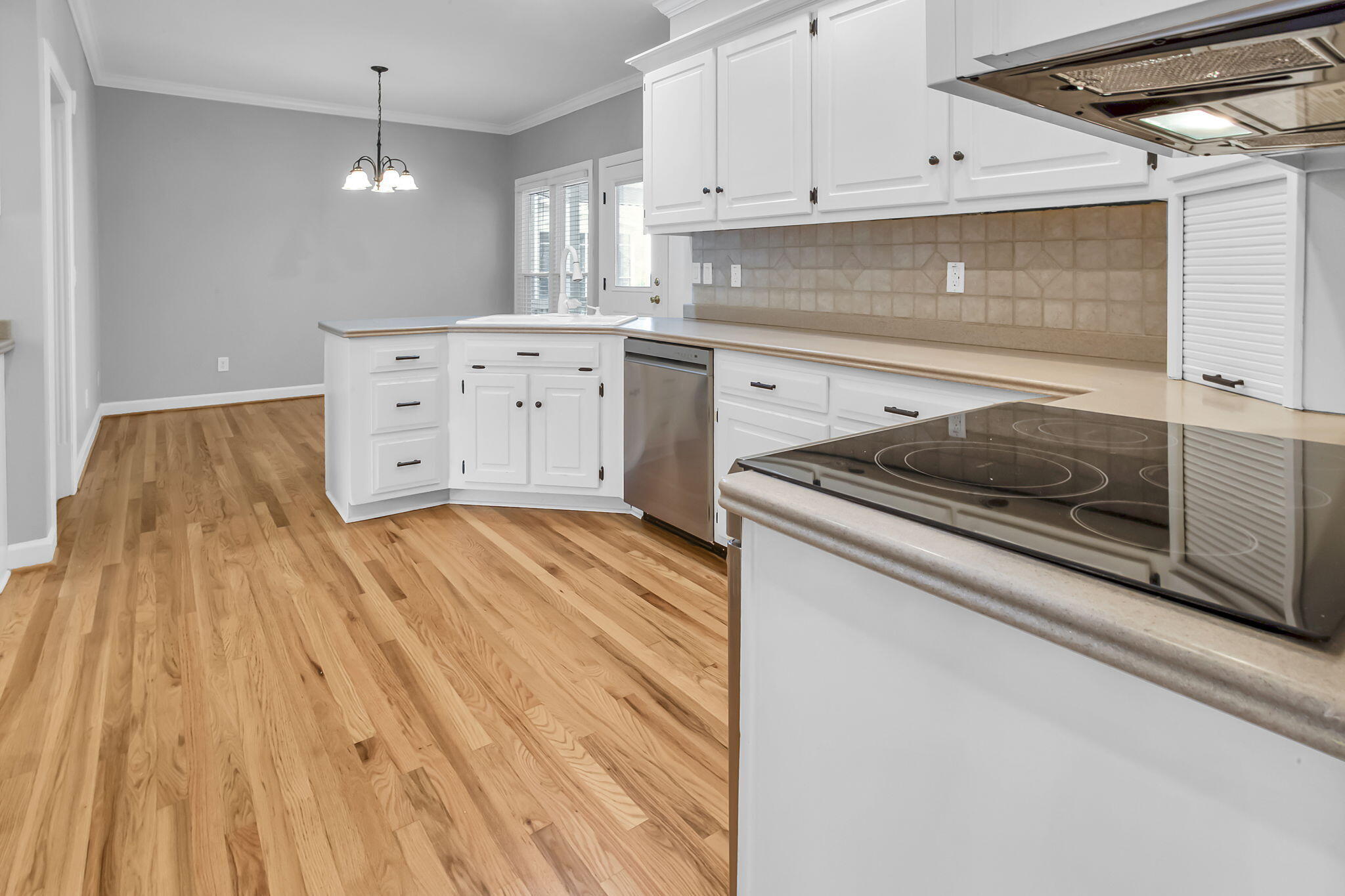 6407 Cheltenham Road South Hixson, TN 37343 - Photo 12 of 47 kitchen