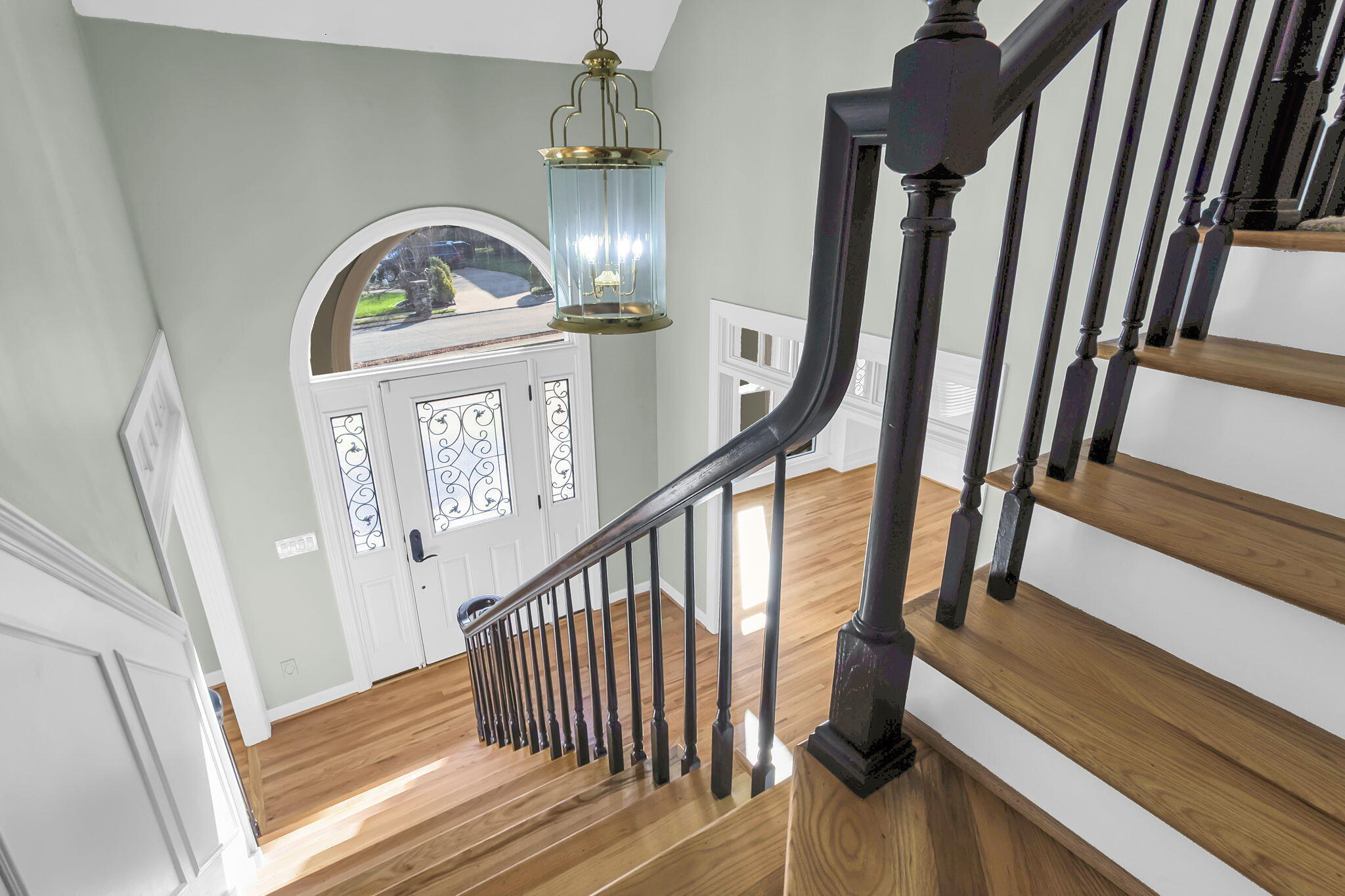 6407 Cheltenham Road South Hixson, TN 37343 - Photo 23 of 47 grand entryway from the stairs