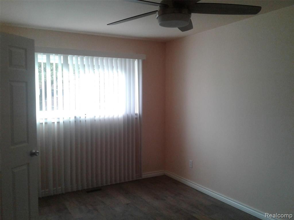 5200 23 Mile Road, Unit 4 Utica, MI 48316 - Photo 4 of 13