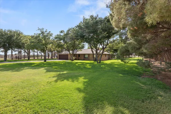 $799,900 | 741 North Barton Lane, Levelland, TX 79336