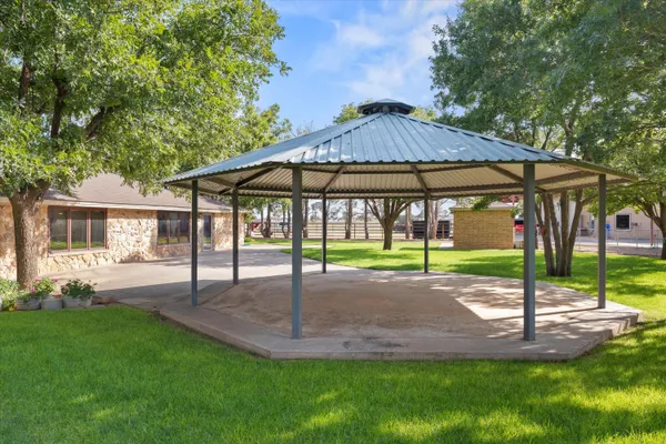 $799,900 | 741 North Barton Lane, Levelland, TX 79336