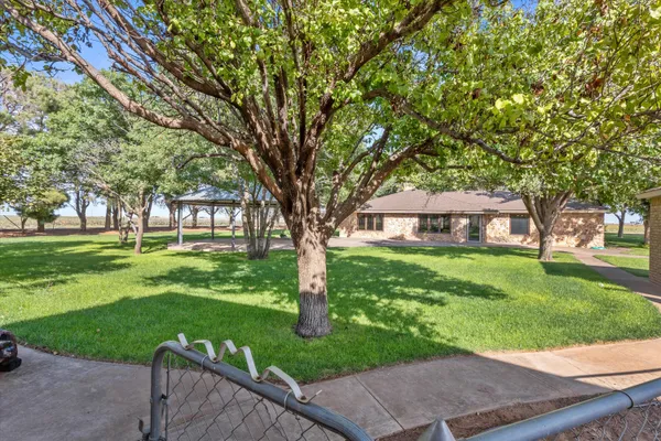 $799,900 | 741 North Barton Lane, Levelland, TX 79336