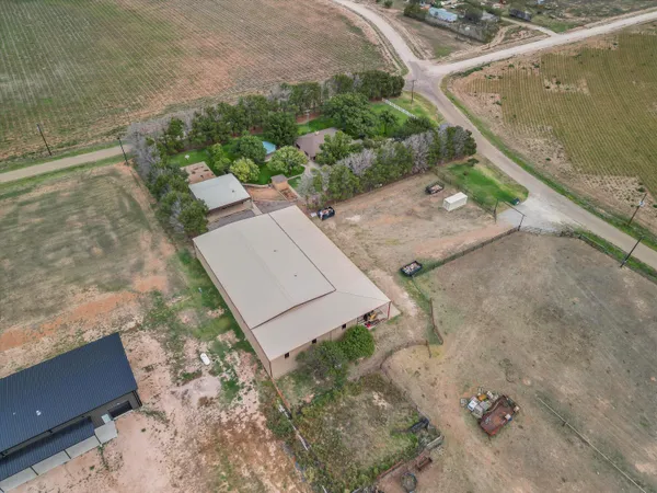 $799,900 | 741 North Barton Lane, Levelland, TX 79336