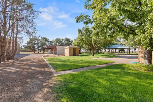 $799,900 | 741 North Barton Lane, Levelland, TX 79336
