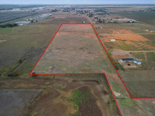 $859,900 | 741 North Barton Lane, Levelland, TX 79336