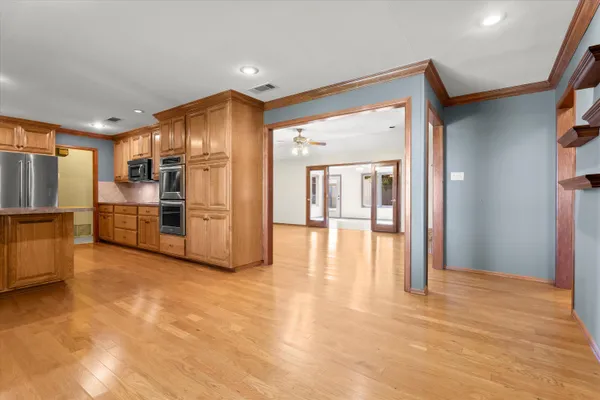 $799,900 | 741 North Barton Lane, Levelland, TX 79336