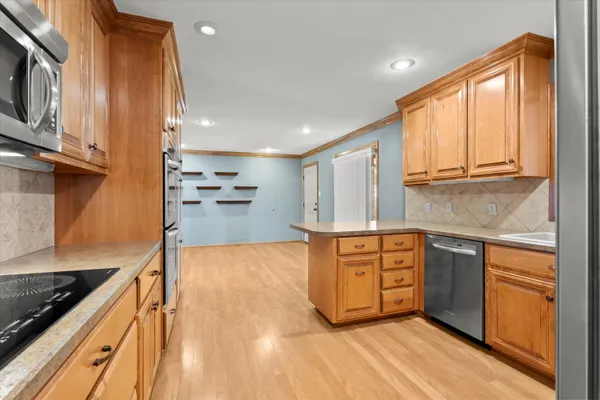 $799,900 | 741 North Barton Lane, Levelland, TX 79336