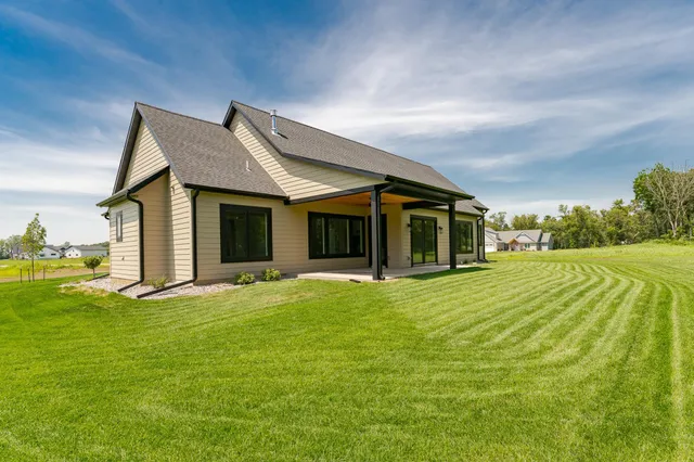 $1,177,000 | 7414 Skyward Lane Northwest, Rochester, MN 55901