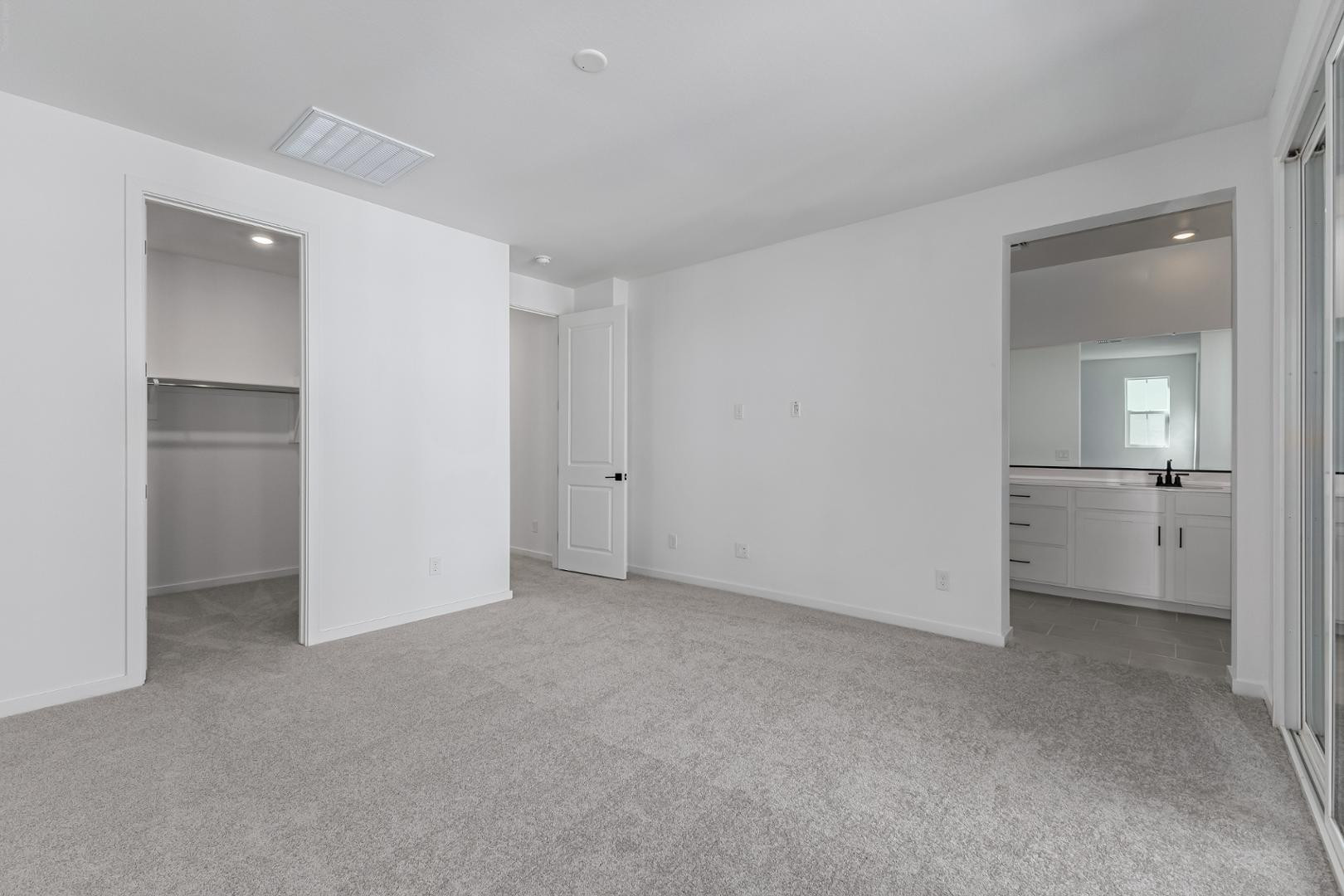 2436 West Maximo Way Phoenix, AZ 85085 - Photo 14 of 37 a view of empty room