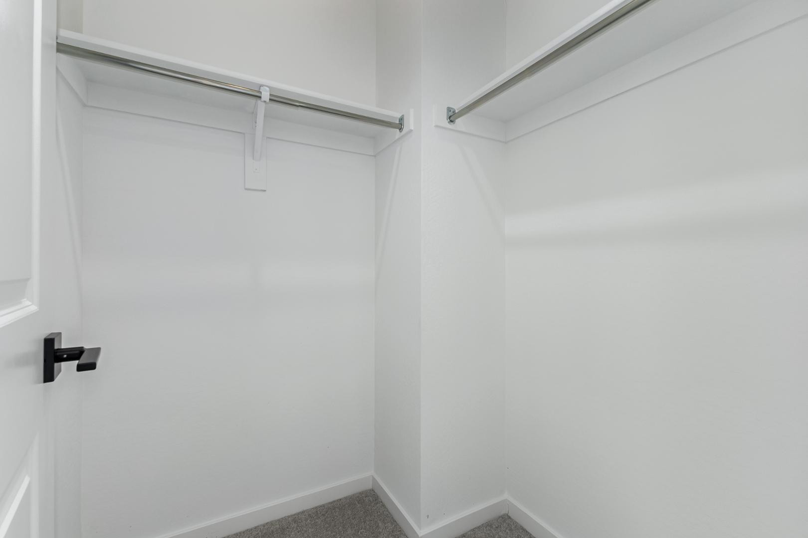 2436 West Maximo Way Phoenix, AZ 85085 - Photo 19 of 37 a view of small space