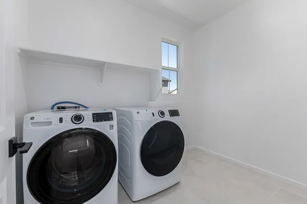 $2,800 | 2436 West Maximo Way, Phoenix, AZ 85085