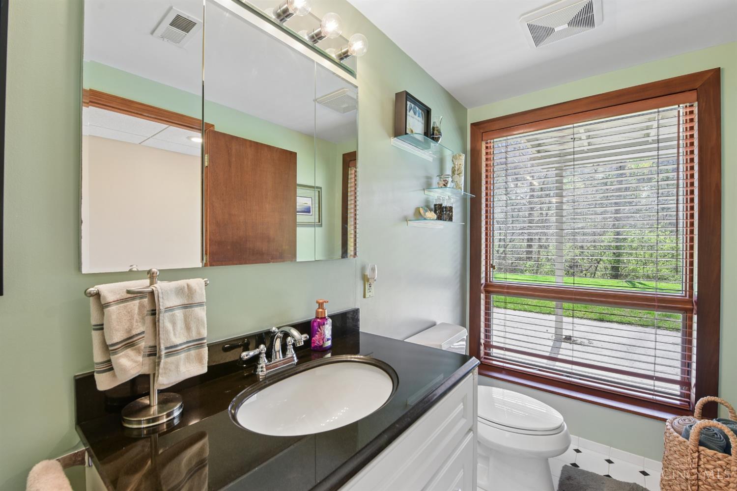 1681 Van Blaricum Road Cincinnati, OH 45233 - Photo 42 of 49