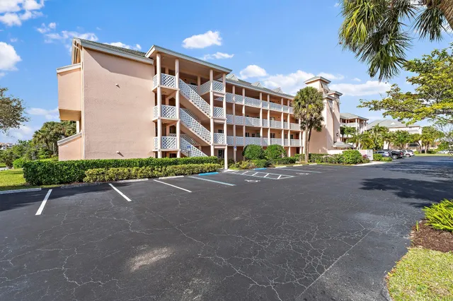 $3,000 | 353 Highway 1, Unit C301, Jupiter, FL 33477
