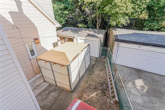 $999,999 | 1443 East 15th Street | The Lindens