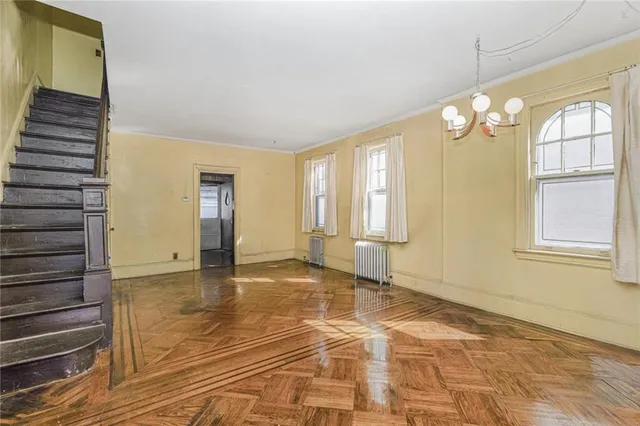 $999,999 | 1443 East 15th Street | The Lindens