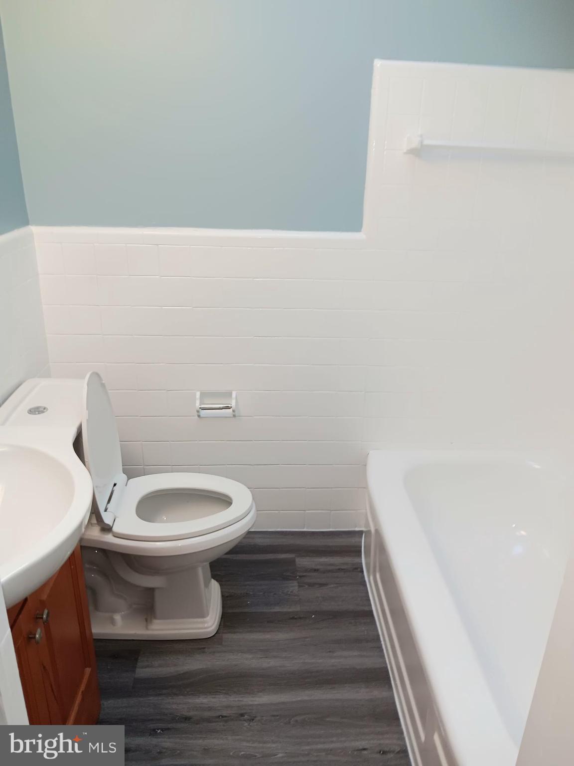 1027 Windsor Road Collingdale, PA 19023 - Photo 16 of 26 Bathroom