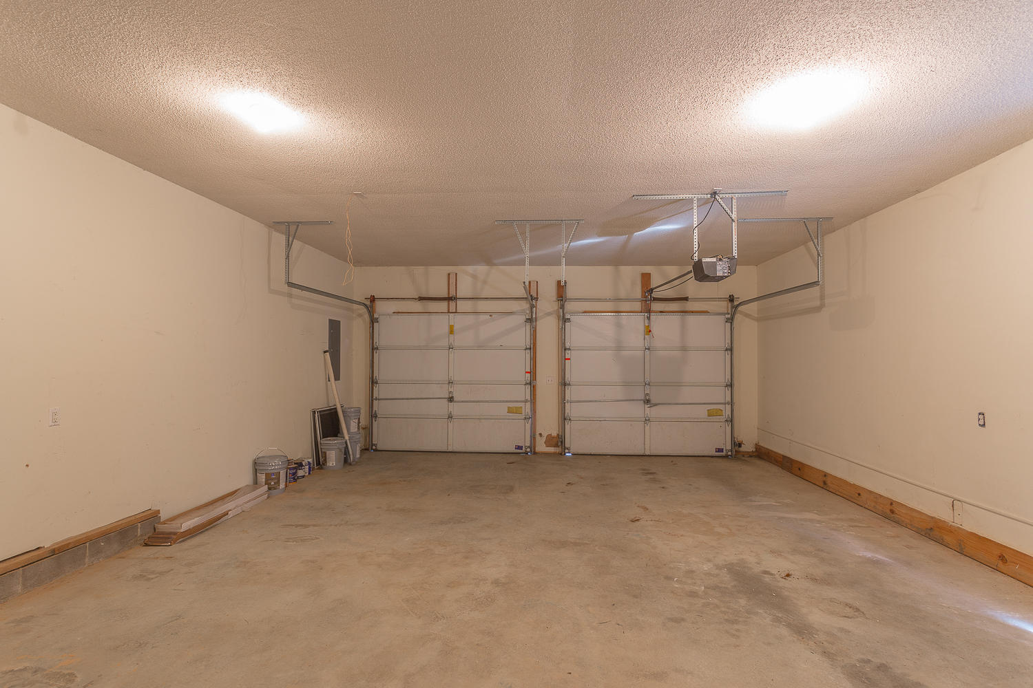 6003 Hunter Road Ooltewah, TN 37363 - Photo 60 of 65 2 Door car garage