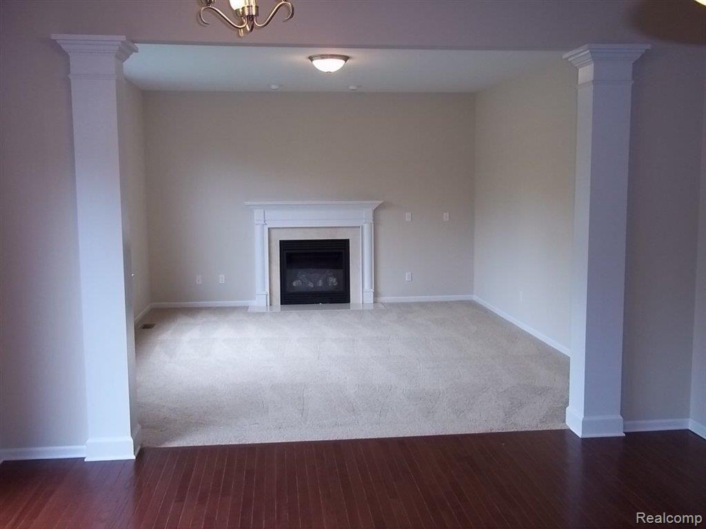 3703 Hogan Circle Rochester, MI 48307 - Photo 12 of 15 100_0929.jpg