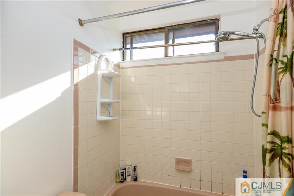7 Rutledge Court East Brunswick, NJ 08816 - Photo 14 of 21 Gallery Image 14