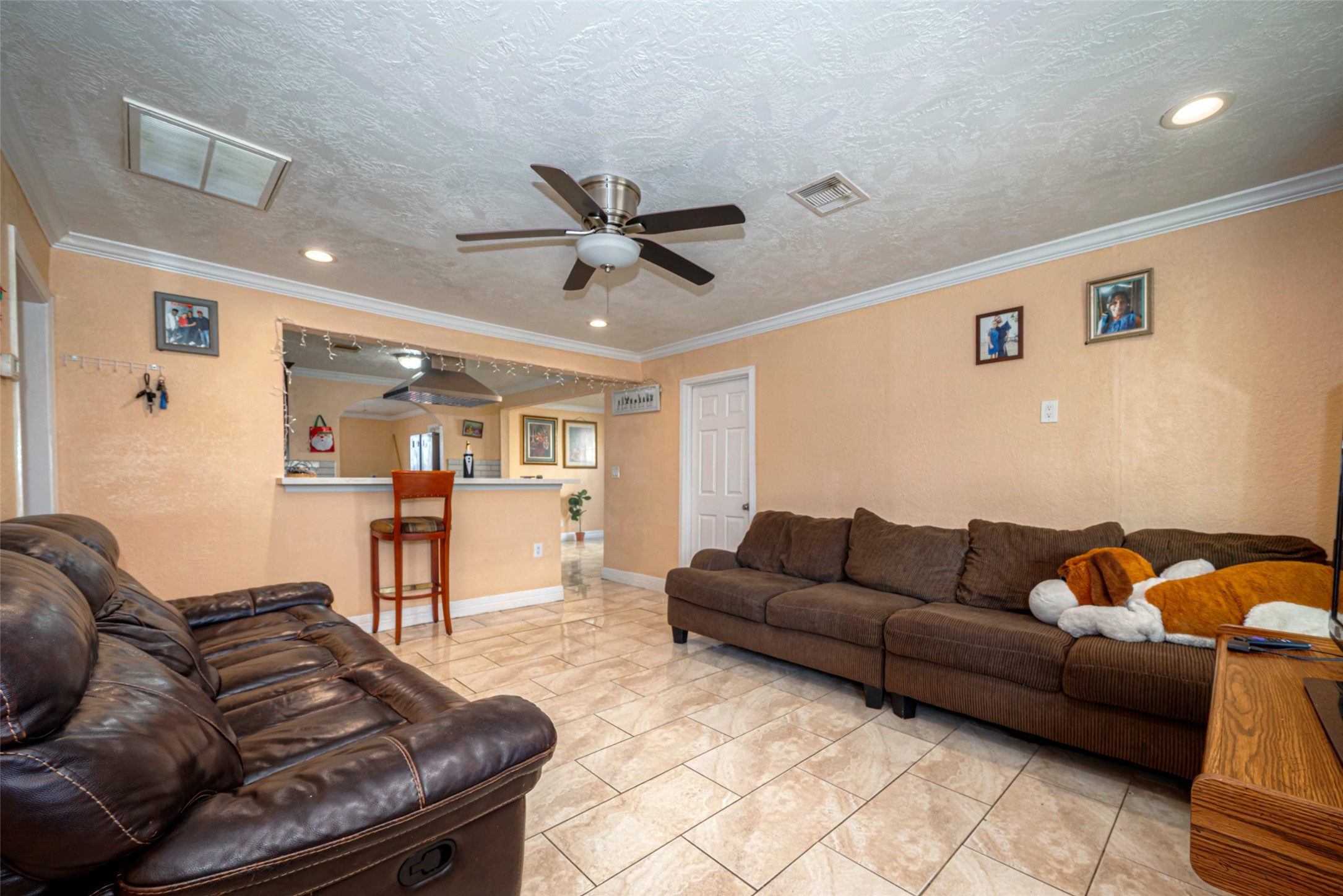 7318 Jutland Road Houston, TX 77033 - Photo 6 of 20