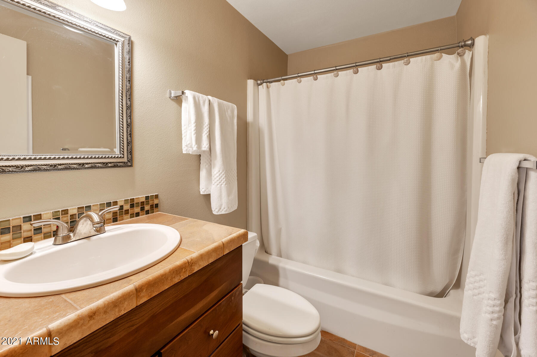 5157 East Monte Vista Road Phoenix, AZ 85008 - Photo 9 of 18 780_6453