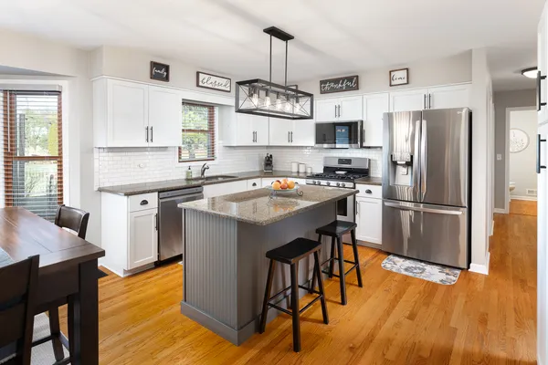 $649,900 | 2310 Wyndham Court, Aurora, IL 60504