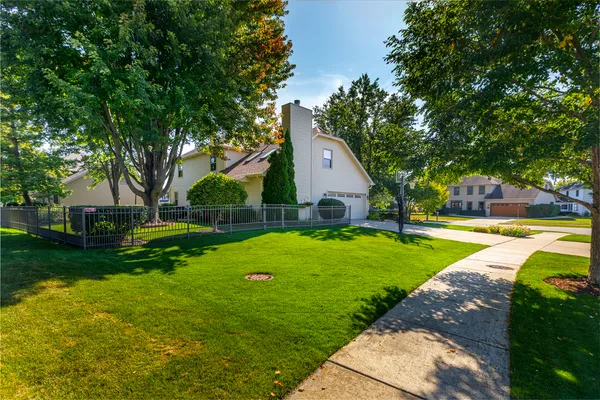 $649,900 | 2310 Wyndham Court, Aurora, IL 60504