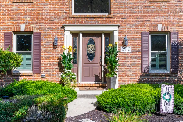 $649,900 | 2310 Wyndham Court, Aurora, IL 60504
