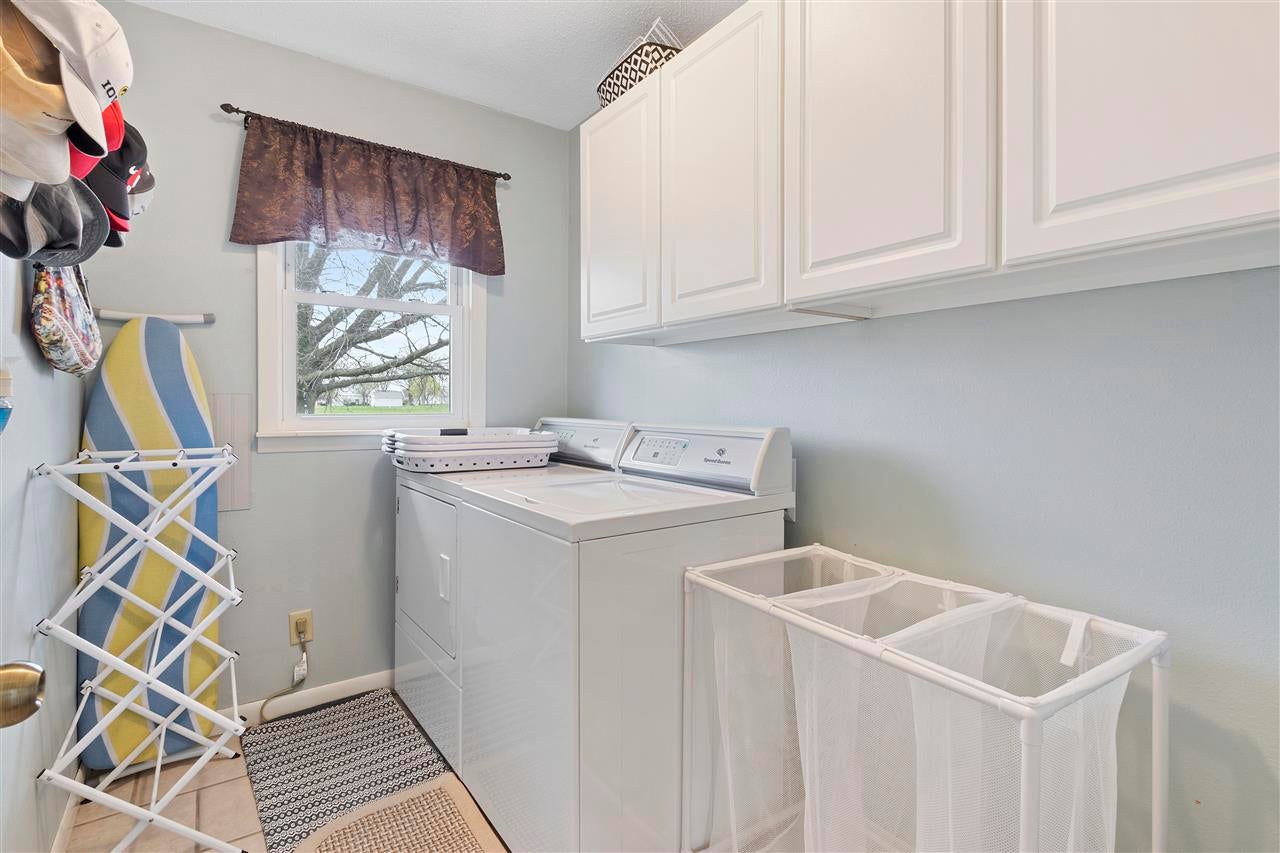 5015 Cosgrove Road Southwest Kalona, IA 52247 - Photo 18 of 44 Gallery Image 18