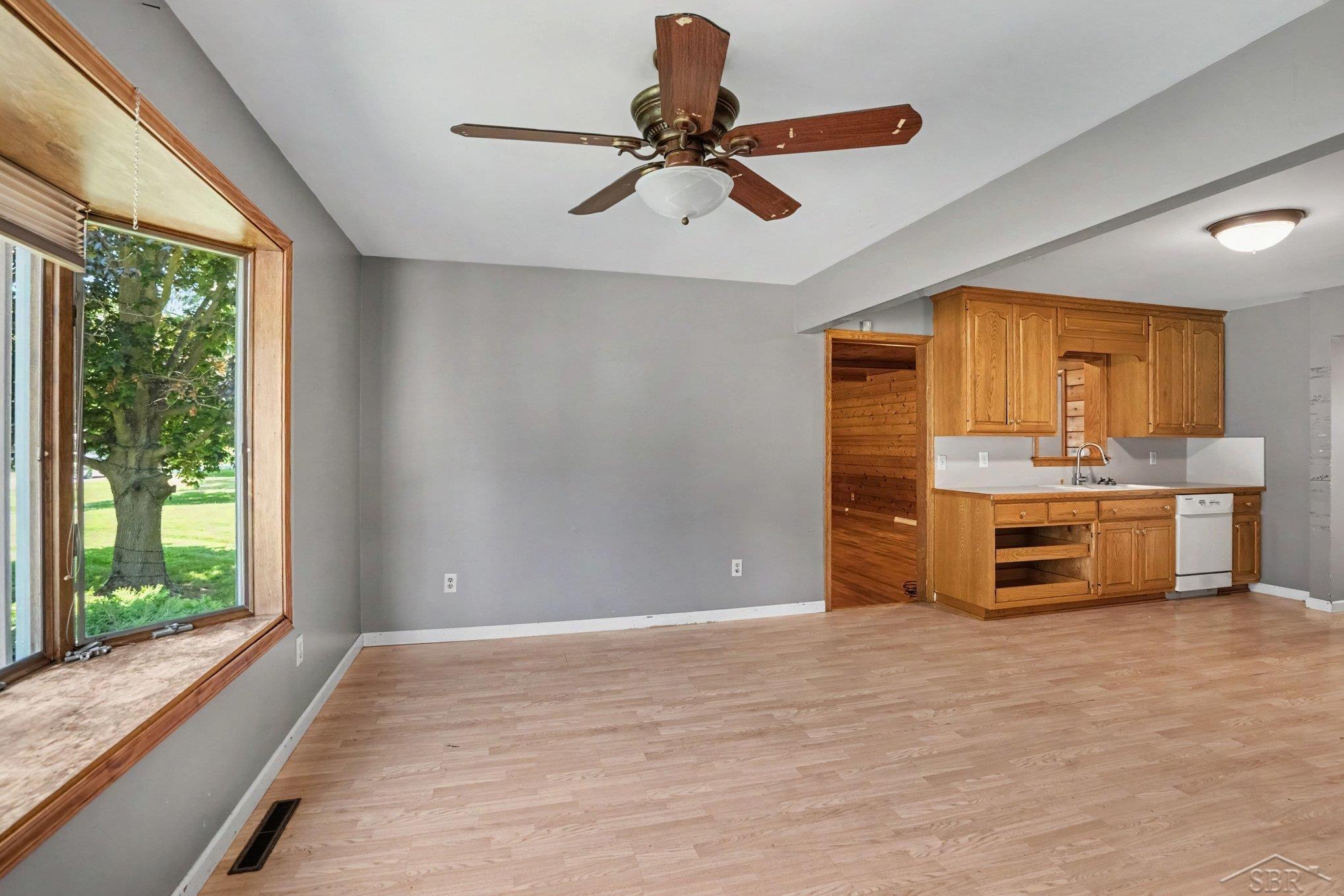5211 Field Road Clio, MI 48420 - Photo 7 of 30