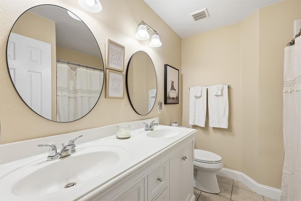 1325 Rustic Timbers Lane Flower Mound, TX 75028 - Photo 12 of 40