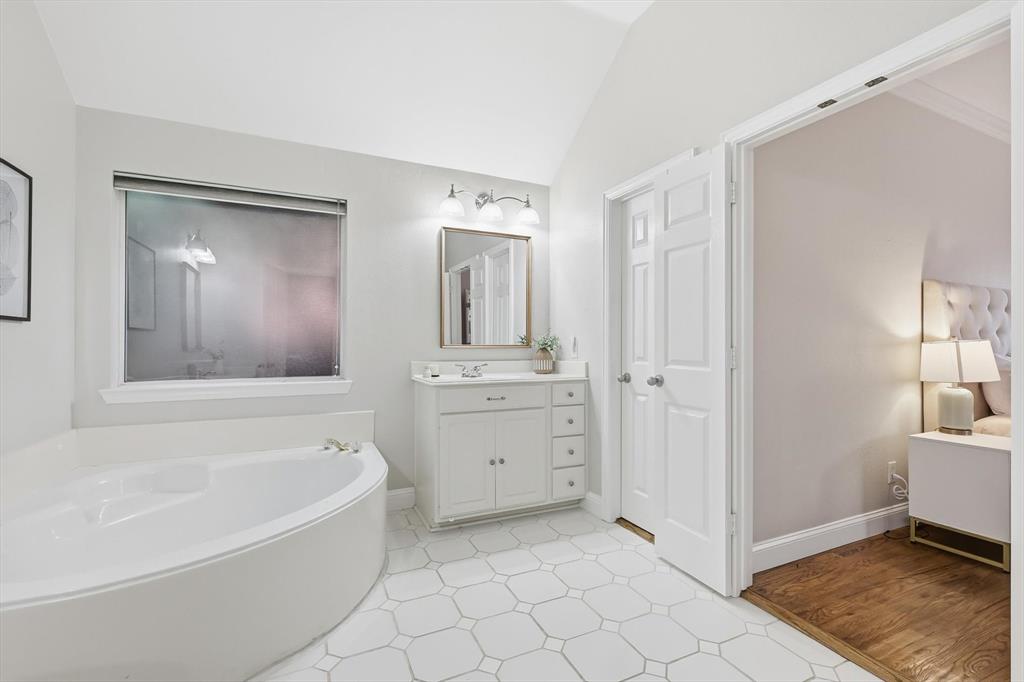 1325 Rustic Timbers Lane Flower Mound, TX 75028 - Photo 32 of 40