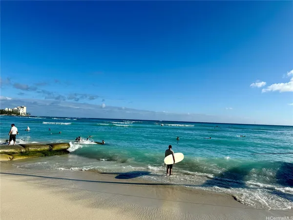 $2,800 | 2440 Kūhiō Avenue, Unit 1510, Honolulu, HI 96815