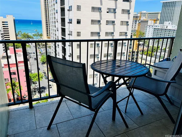 $2,800 | 2440 Kūhiō Avenue, Unit 1510, Honolulu, HI 96815